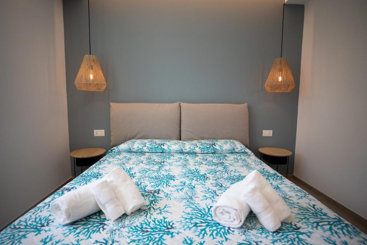 Molo Brin Rooms & Suites Ольбия Экстерьер фото