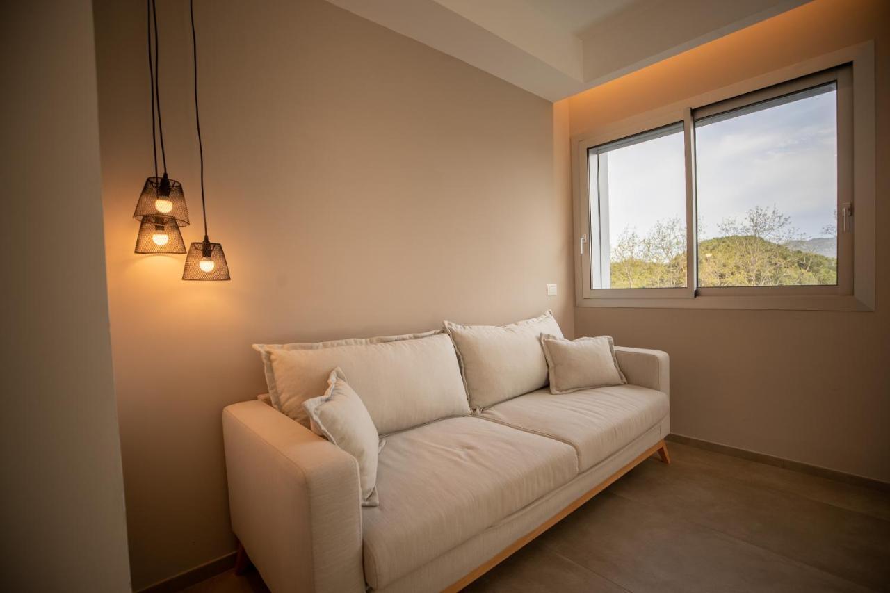 Molo Brin Rooms & Suites Ольбия Экстерьер фото